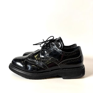 Prada Svarta Patent Brogues – Grova Platå Oxfordskor, Italiensk Design, Storlek 37