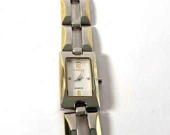 Reloj de cuarzo bicolor vintage de Gucci para mujer / Reloj de diseño italiano para mujer