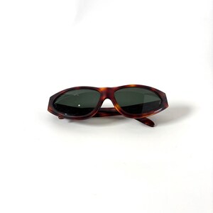 Lunettes de soleil oeil de chat Ray-Ban écaille de tortue vintage | Lentilles UV italiennes des années 90 image 2