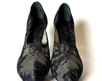 Vintage Giorgio Armani Czarne Sznurowane Szpilki: Włoskie Buty Wieczorowe