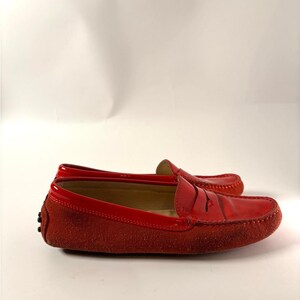 Mocassini italiani vintage Tod's in pelle verniciata rossa immagine 4