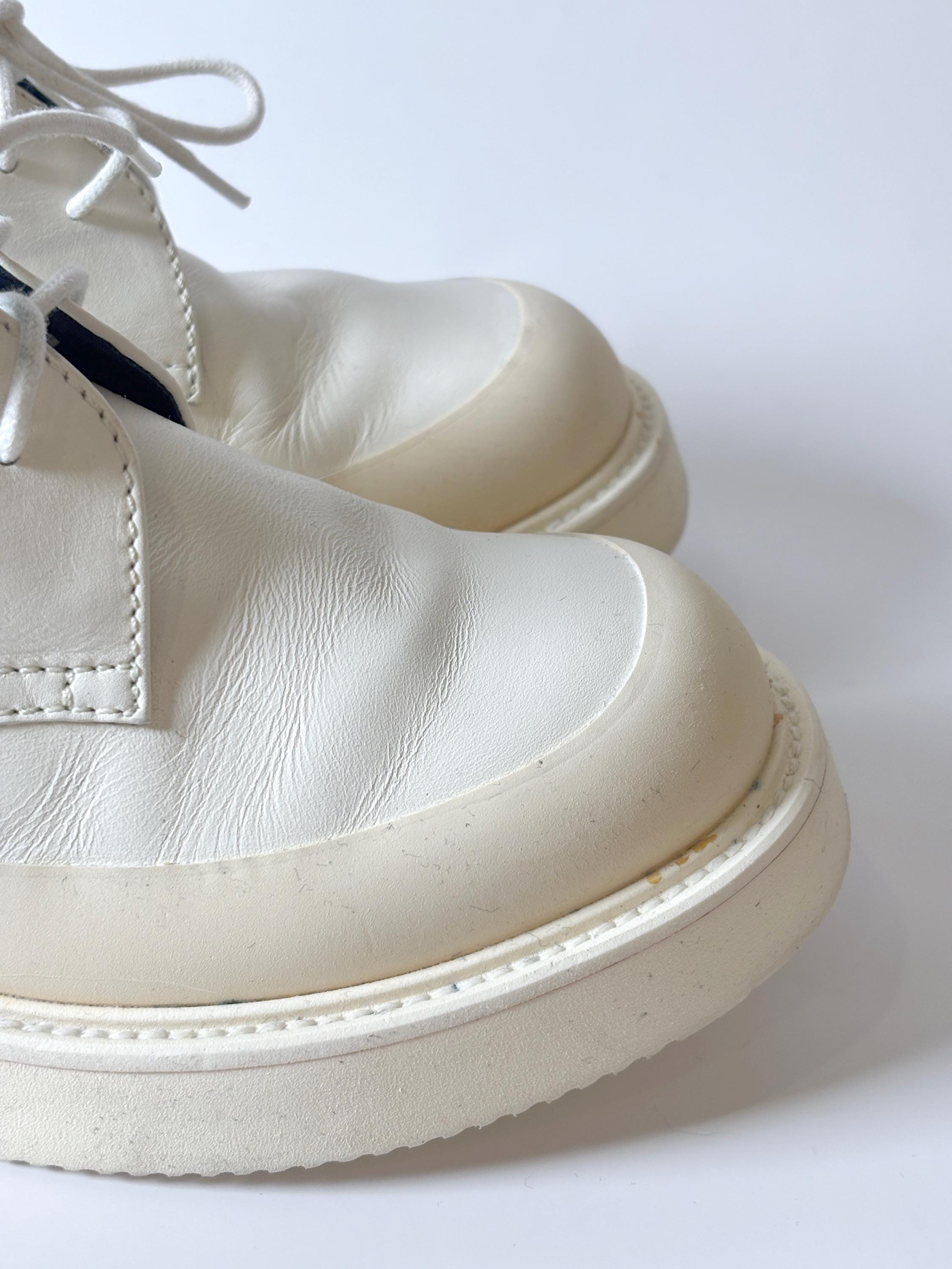 Vintage Céline White Platform Lace-up Shoes – 90s Minimalist