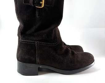 Botines vintage Prada de ante marrón: piel italiana con hebilla dorada