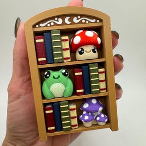 3d printed bookshelf clicker • cute shelf toy • mushroom & frog clicker set