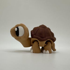 Mini Articulated Tortoise | Palm-Sized 3D Printed Turtle by 3D GOB | Cute Fidget Toy | Kawaii Desk Buddy | Golden3DPrintz