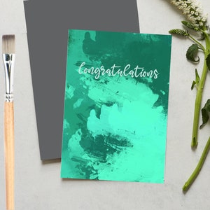 Felicitaciones Card. Fondo pintado de verde.