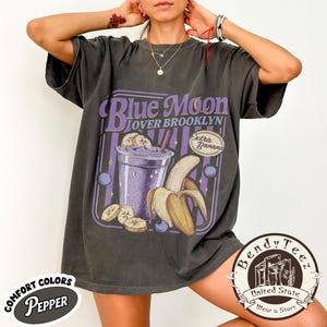 Blue Moon über Brooklyn Shirt, Retro Bananen Smoothie Grafik T-Shirt, Vintage Getränke Werbung Top, Extra Bananen Frucht T-Shirt