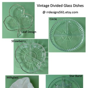 Könnte beinhalten: Vier vintage geteilte Glasschalen in verschiedenen Designs. Die Schalen sind aus klarem Glas mit verschiedenen Mustern. Die Designs umfassen ein Blatt, einen Kreis, eine Erdbeere und eine Sternform. Die Schalen sind alle in gutem Zustand und wären eine großartige Ergänzung für jede Küche.