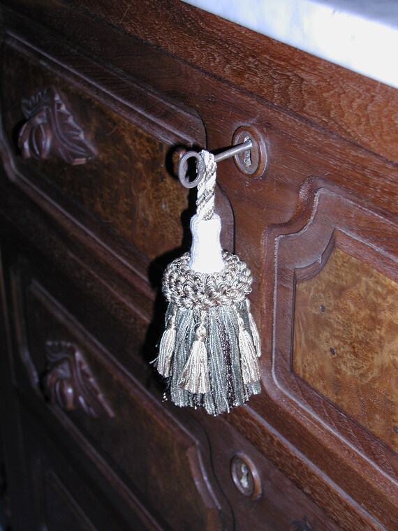 2 pcs set Gold Decorative 6/" Key Tassel Dark Green