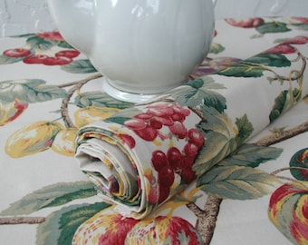 Fruit Print Kitchen Cloth Napkin, Lint Free Cotton Blend