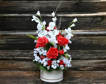 Red Roses Centerpiece, Red and White Silk Floral Design, Valentine Flowers, Silk Floral Design, Valentine Roses Centerpiece, Gift Flowers