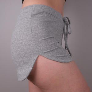 Hochgeschnittene Baumwollshorts, Graumelierte Loungewear | Sissy Femboy Pyjama Hosen