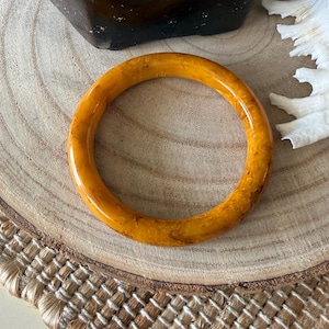 Vintage Marbled Butterscotch Bakelite Bangle Bracelet
