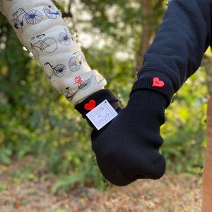 Valentine Love Gloves! A Funny Couples Gift for your Boyfriend or Gift for your Girlfriend, these Smitten Mittens are Great for All!