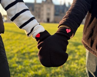 Christmas Love Gloves! A Funny Couples Gift for your Boyfriend or Gift for your Girlfriend, these Smitten Mittens are Great for All!