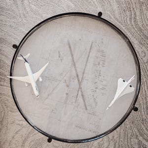Personalisierbarer Airport Map Epoxy Resin Filled Tablett Tisch