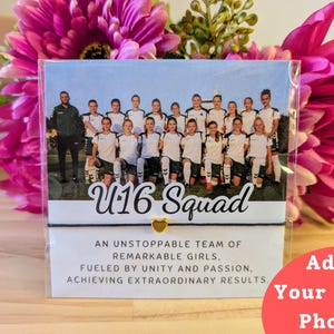 Foto della squadra sportiva, biglietto personalizzato, braccialetto e ciondolo personalizzati, regalo sportivo personalizzato, buona fortuna, ricordo della competizione, ricordi motivazionali della squadra