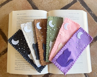Handmade Felt Cat Bookmark | Moon & Stars Bookmark | Cute Book Lover Gift | Aesthetic Felt Bookmark