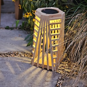 Cedar Solar Lantern - L20