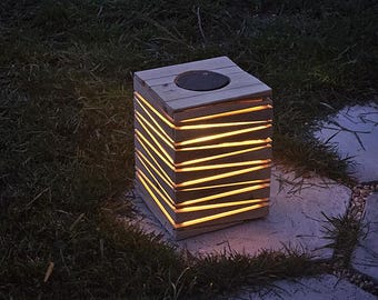 Lanterne solaire en cèdre - RUBAN FAIBLE LUMIÈRE
