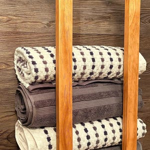 Wood Towel Rack, Bathroom Wall Shelf, Rustic Home Decor, Towel Bar, Cottage Decor, Farmhouse Decor, Wall Towel Holder, Bathroom ladder