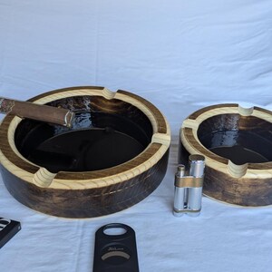 Round wood Ashtrays set of 2