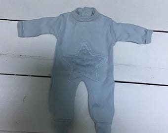 Morbida tutina con piedini azzurri - Vestiti per bambole da 14"