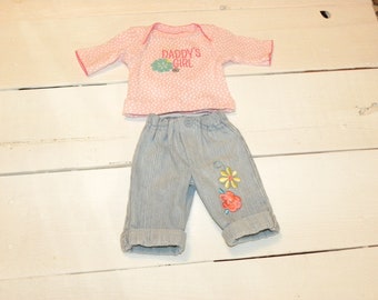 Maglietta rosa a pois e jeans blu pallido - Vestiti per bambole da 14 - 15 pollici
