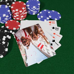 Juego de cartas de póker Austria Celebrations: regalo divertido para una noche de juego, regalo para los aficionados a las cartas, baraja coleccionable única, elegante juego de póker.