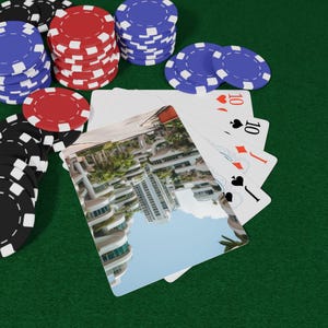 シンガポール建築ポーカートランプセット、カード愛好家へのユニークなギフト、ゲームナイトの必需品、ホームデコレーション、楽しいパーティーの記念品