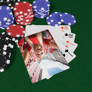 Juego de cartas "Norway Celebrations": diversión en el casino, juegos de cartas clásicos, regalo para gamers, noche de juegos en familia, torneos de póker