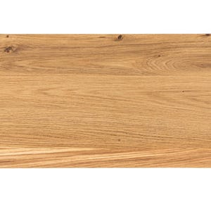 Puede incluir: Una tabla de cortar rectangular de madera con un acabado marr&oacute;n claro. La veta de la madera es visible y la tabla tiene una superficie lisa. La tabla de cortar est&aacute; hecha de madera maciza y es adecuada para la cocina.