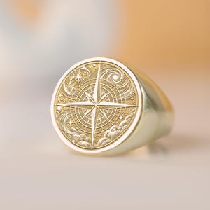 Bague boussole galaxie, bijoux célestes en or 14 carats, bague gravée carte des étoiles, bague boussole inspirée de l'astronomie, cadeau de luxe pour les amoureux de l'espace