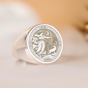 Diana Goddess of the Moon Signet Ring – 925 Silver Hand Engraved Celestial Jewelry – Feminine Power & Nature Gift