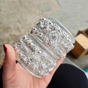 Wide Bangles for Women, Silver Cuff Bracelet open and adjustable， Chunky Cuff Bracelet with Three-dimensional flowers, Adjustable