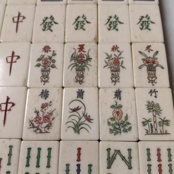 One of a Kind Vintage Chinese Mahjong Set, Mid-Century Bamboo & Bone Tiles, 136 Handmade Tiles with Bone Dice and Bone Counting Sticks