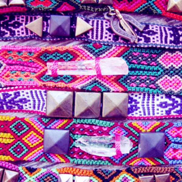 FRIENDSHIP BRACELET - Tribal Pink