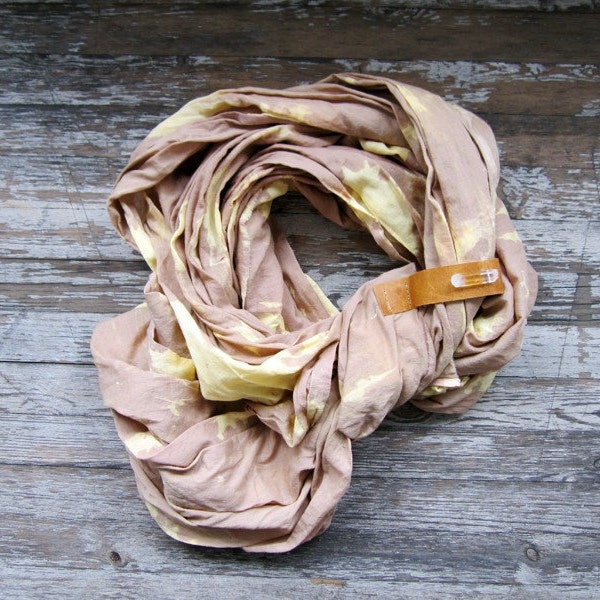 THE LASSO - pinky taupe and yellow scarf