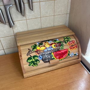Handmade Bread Box –Kitchen Stylish- Rustic Beech Wood Kitchen Organizer for Countertop Storage – Durable and Stylish Bread Keeper