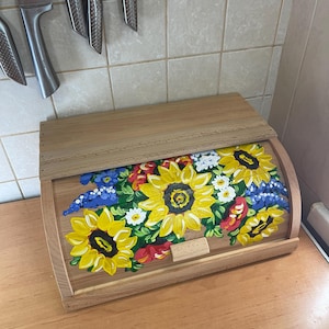 Handmade Bread Box –Kitchen Stylish- Rustic Beech Wood Kitchen Organizer for Countertop Storage – Durable and Stylish Bread Keeper