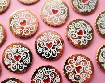 Jammy Heart Biscuit Enamel Pin / Pin Badge - Flair - Enamel Badge - Cookie Pin