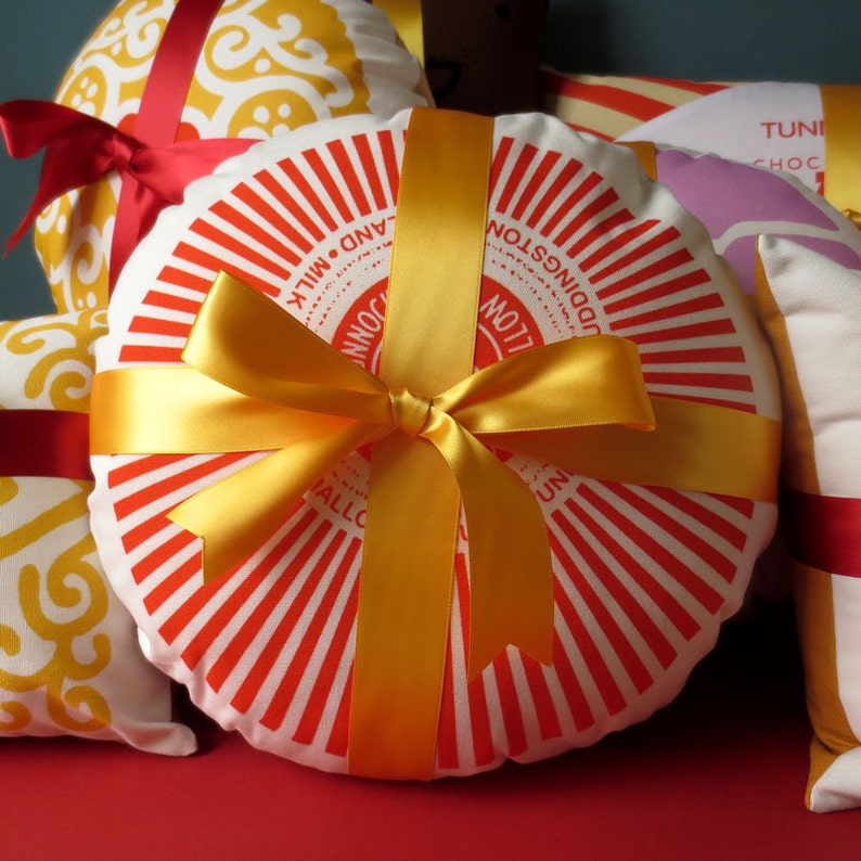 Tunnock's Teacake Printed Cushion / Biscuit Cushion Cookie Pillow image 10