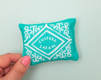 Custard Cream Biscuit Mini Cushion DIY Kit - Turquoise