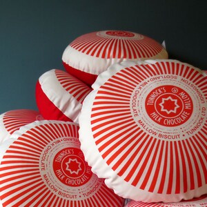 Tunnock's Teacake Printed Cushion / Biscuit Cushion Cookie Pillow image 7