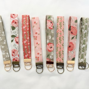 Llavero de pulsera moderno, llavero con cordón, accesorios para llaves, llaves, regalo, patrones florales, personalizable, llavero de tela hecho a mano