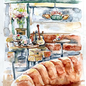 Könnte beinhalten: Ein Aquarellgemälde eines Café-Innenraums mit einem großen orangefarbenen Sofa im Vordergrund, kleinen runden Tischen, einer Gitarre und einem Schild an der Wand mit der Aufschrift Central Perk. Die Szene enthält Blumenarrangements und weiches Licht.