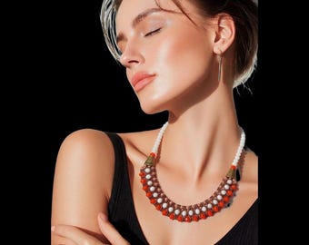 Collar de cristal artesanal: cuentas de 4 mm, 6 mm y 8 mm, alambre de acero, cierre vintage.