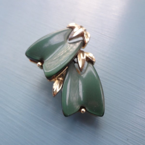 Vintage Lisner Lucite Earrings - Lisner Earrings - Lisner - Vintage Costume Jewelry - Jewelry - Clip Earrings -Green Lucite Earrings -Lucite