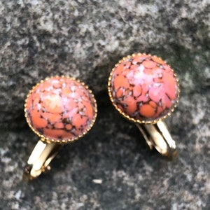 Marbled Pink Stone Clip Earrings - Vintage Gold Tone Clip Earrings - Vintage Clips - Vintage Jewelry - Costume Jewelry - Earrings - Clips
