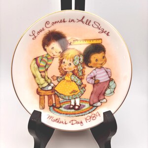 Avon Mother&#39;s Day Plate 1984 - LOVE Comes in All Sizes Mother&#39;s Day Plate - Vintage Avon Collectible Plate - Mother&#39;s Day - Miniature Plate